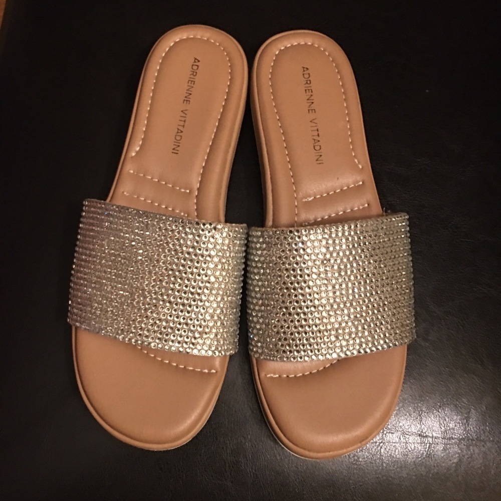 Adrienne Vittadini 8 1/2 Slides
